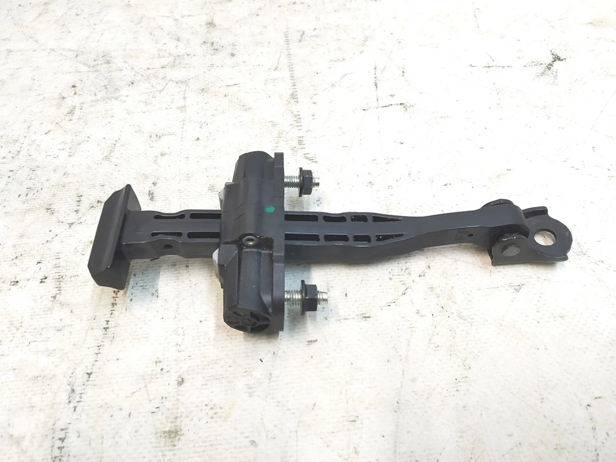 4 Обмежувач дверей передніх з гайками M6 Tesla Model Y 1500682-00-B