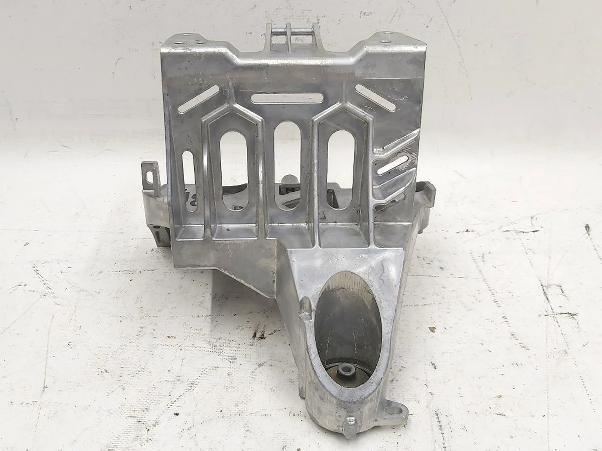 2 Кронштейн кріплення АКБ в зборі AWD RWD Tesla Model 3, Model Y 1119120-00-D