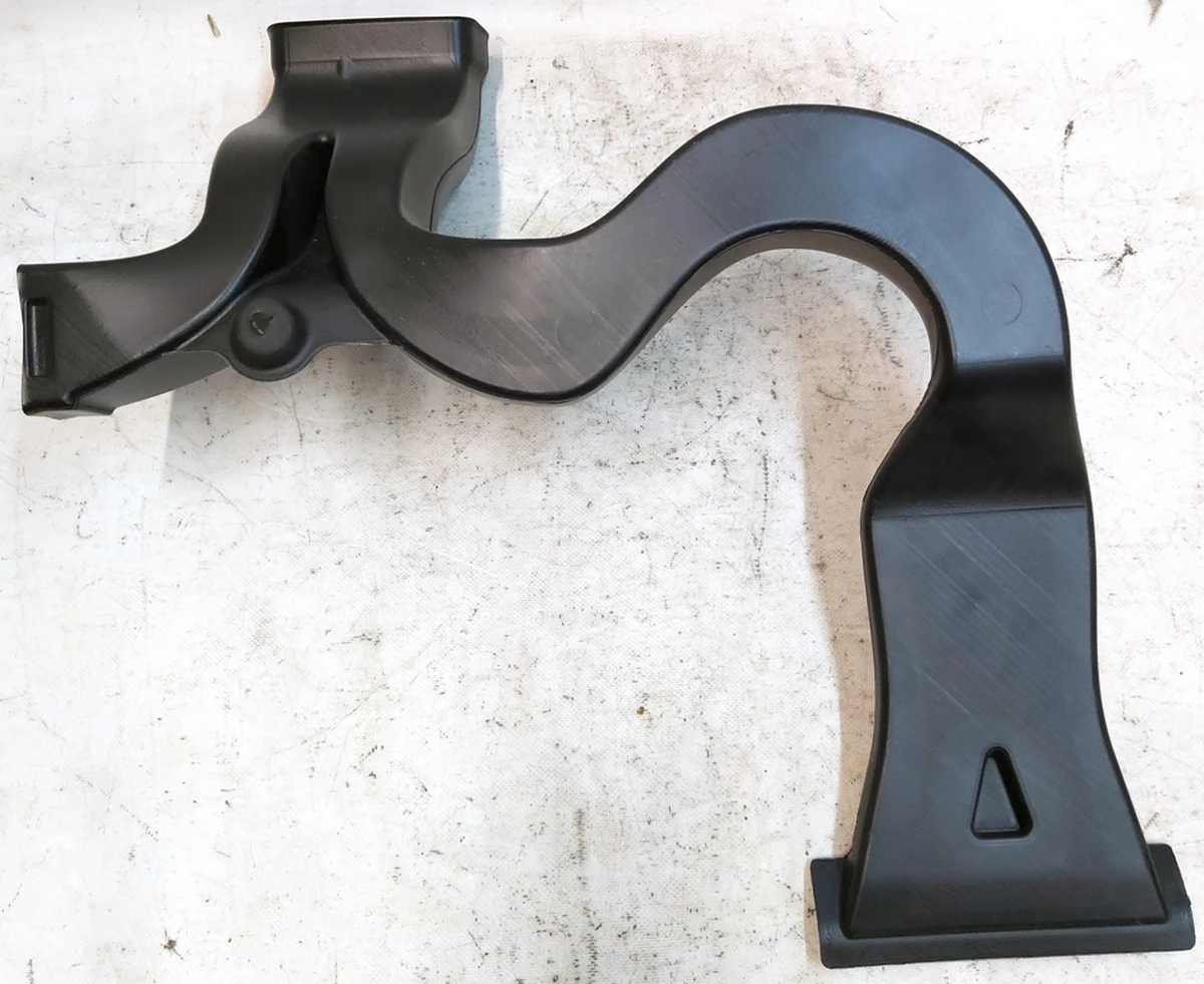 1 Воздуховод системы кондиционирования 2-го ряда сидений левый Tesla Model Y 1501068-00-A