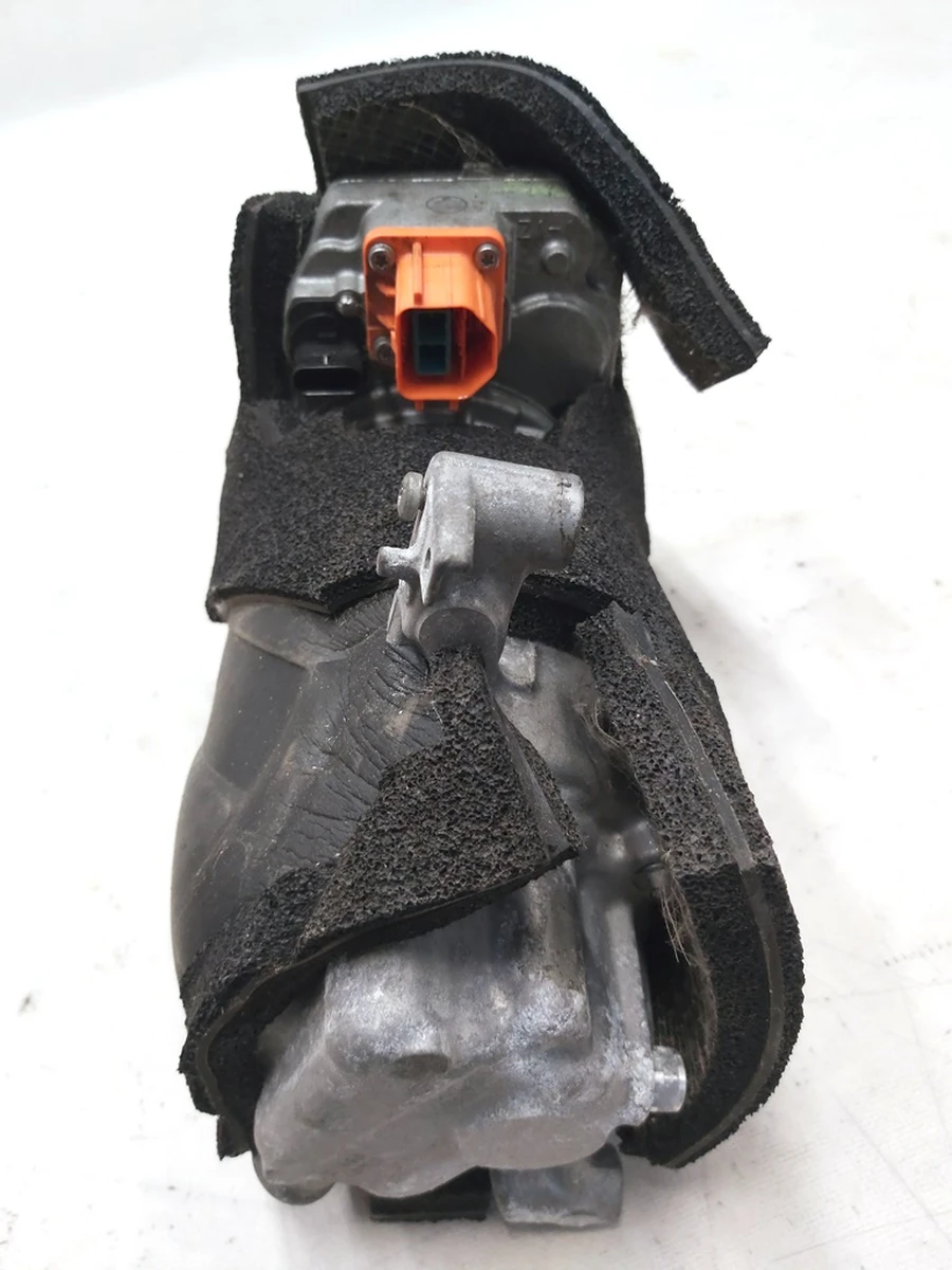 1 Компрессор кондиционера с аккустическим кожухом (шумозащита) Tesla model 3, model 3 Jan 2024, model Y 1501256-01-K