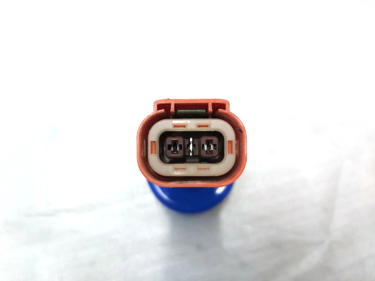 Разъём (фишка) компрессора кондиционера 4-2840548 Tesla model 3, model 3 Jan 2024, model Y 1501256-01-K