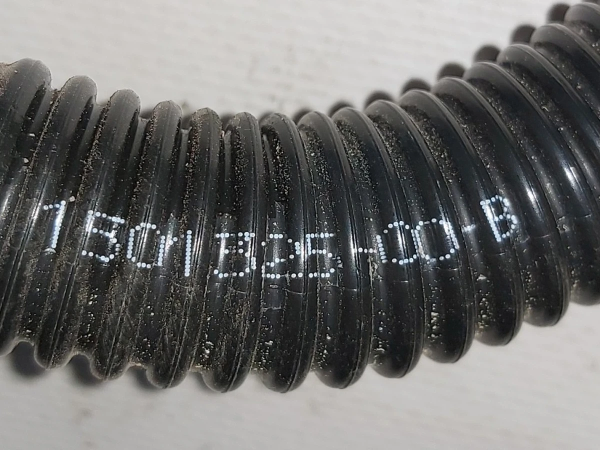 7 Патрубок радіатора випускний правий Tesla Model 3, Model Y 1501325-00-C