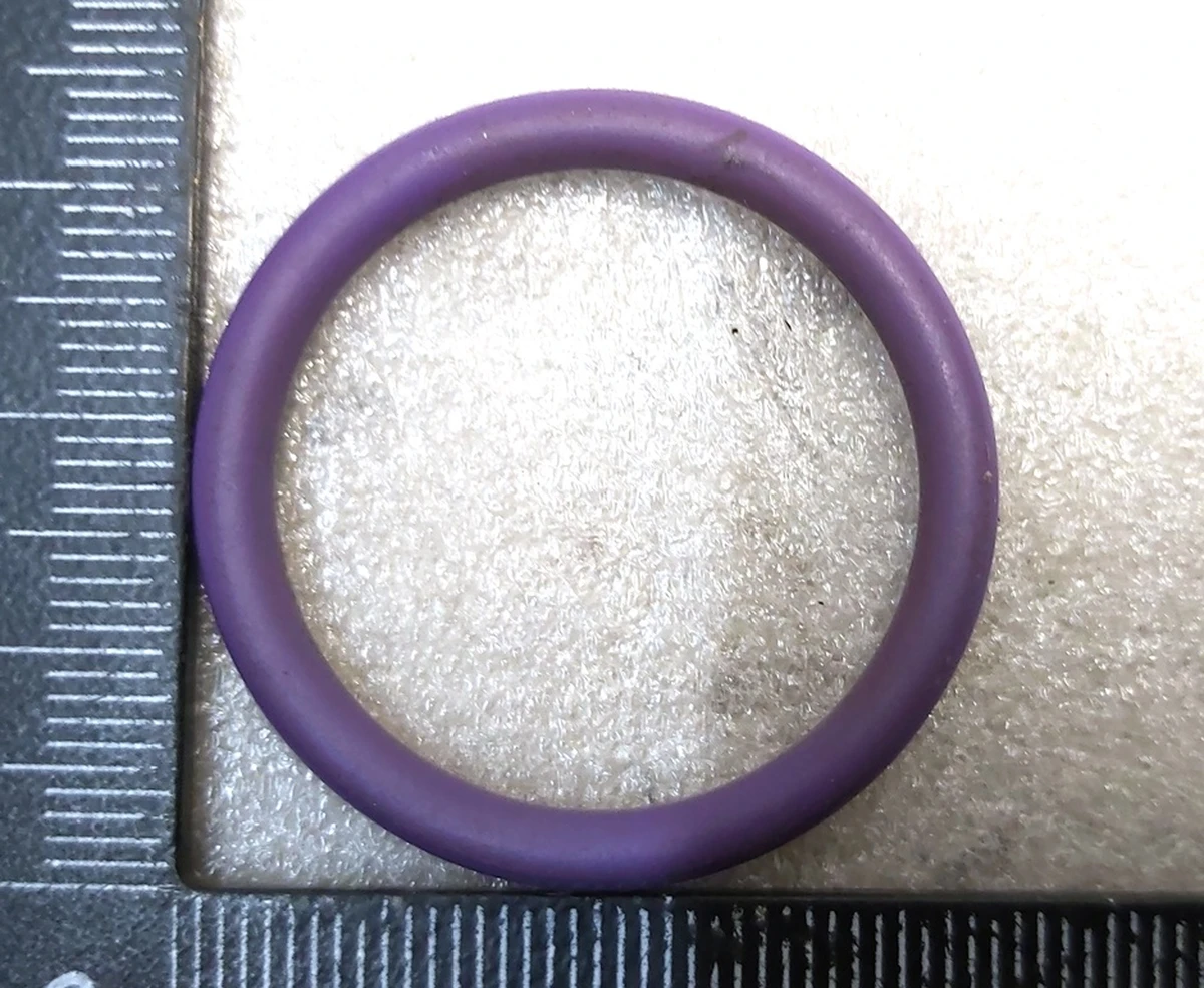 Кільце ущільнювальне патрубка системи охолодження основної батареї 35х28x3.5mm Tesla model 3 1501334-00-D