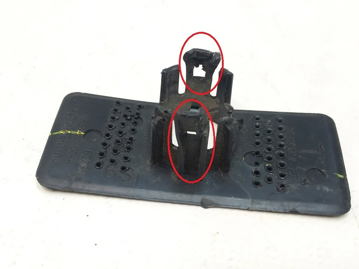 8 Кронштейн кріплення парктроніка задній бампер S9 PA Tesla Model Y 1501430-00-A