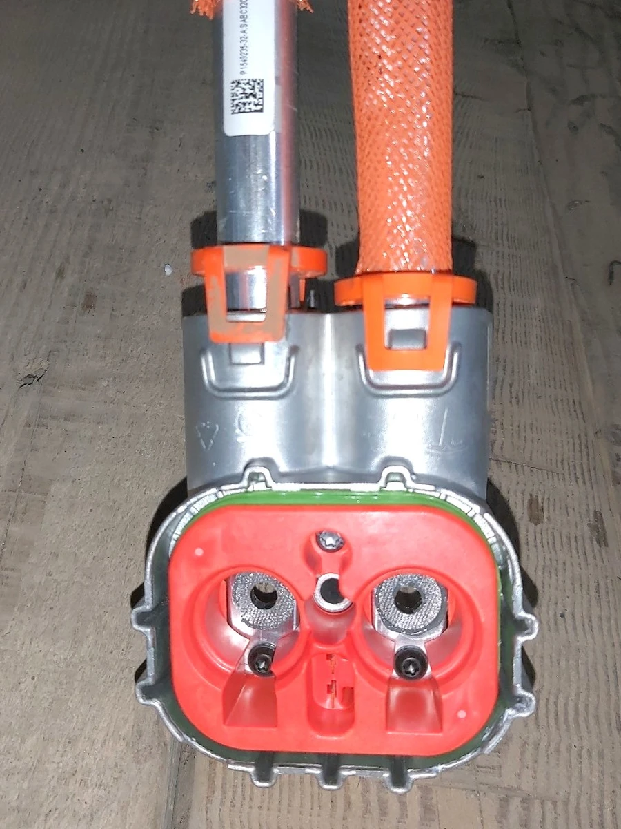 7 Кабель високовольтний порту заряджання Tesla model 3 model Y 1501773-10-D