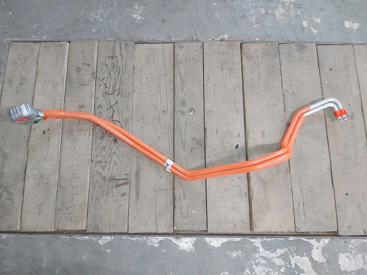 7 Кабель високовольтний порту заряджання Tesla model 3 model Y 1501773-10-D