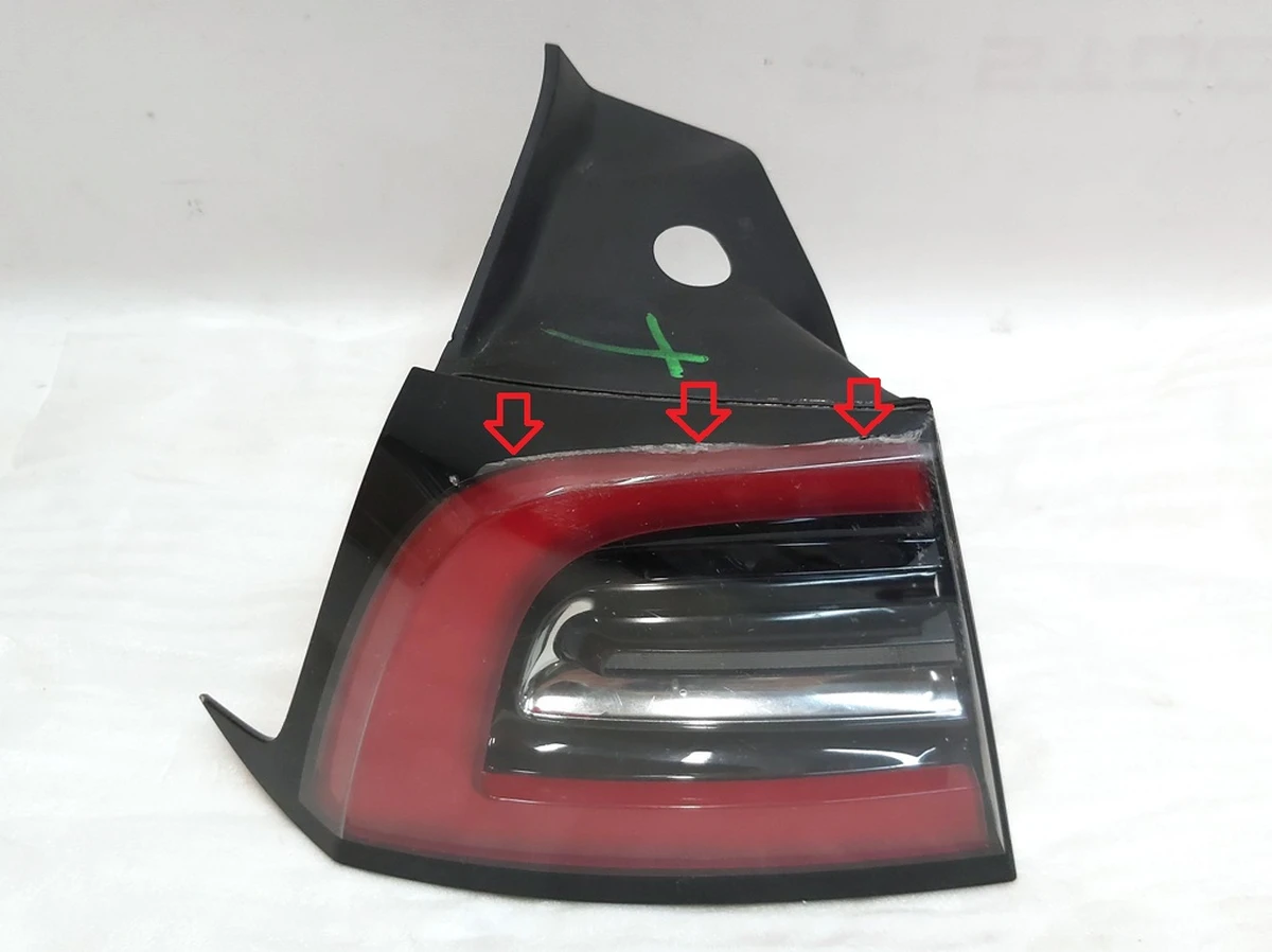 Ліхтар лівий зовнішній GLOBAL (yellow) 4 pin Tesla model 3, model Y 1502086-00-D