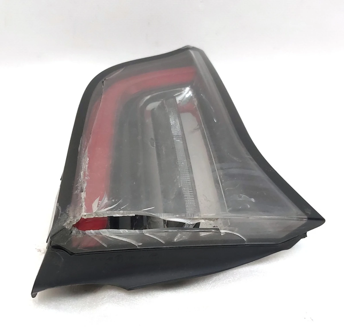 3 LAMP ASY, LIFTGATE LH GLOBAL 4 pin Tesla Model 3, Model Y 1502088-00-B