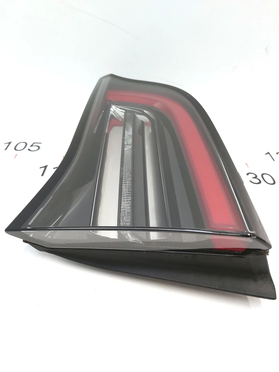 4 Ліхтар правий внутрішній GLOBAL 4 pin Tesla Model 3, Model Y 1502089-00-B