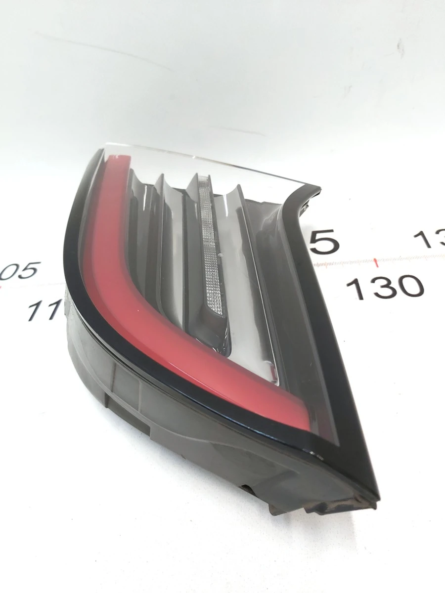 4 Ліхтар правий внутрішній GLOBAL 4 pin Tesla Model 3, Model Y 1502089-00-B