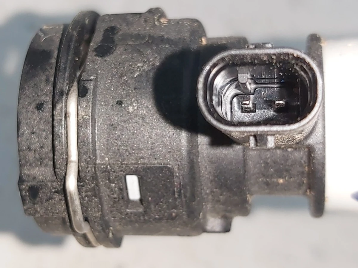 12 Патрубок системи охолодження Tesla Model 3, Model Y 1504721-00-C