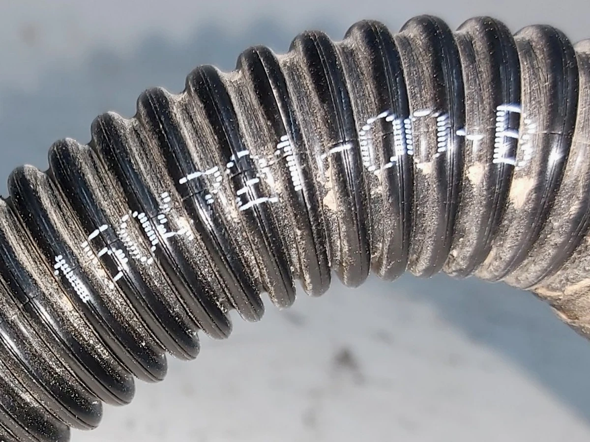 12 Патрубок системи охолодження Tesla Model 3, Model Y 1504721-00-C