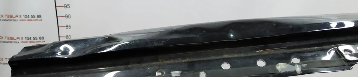 3 Кузовная панель правой стойки B (средней) наружная часть (филенка) (с повреждениями) Tesla model 3 1504888-S0-A