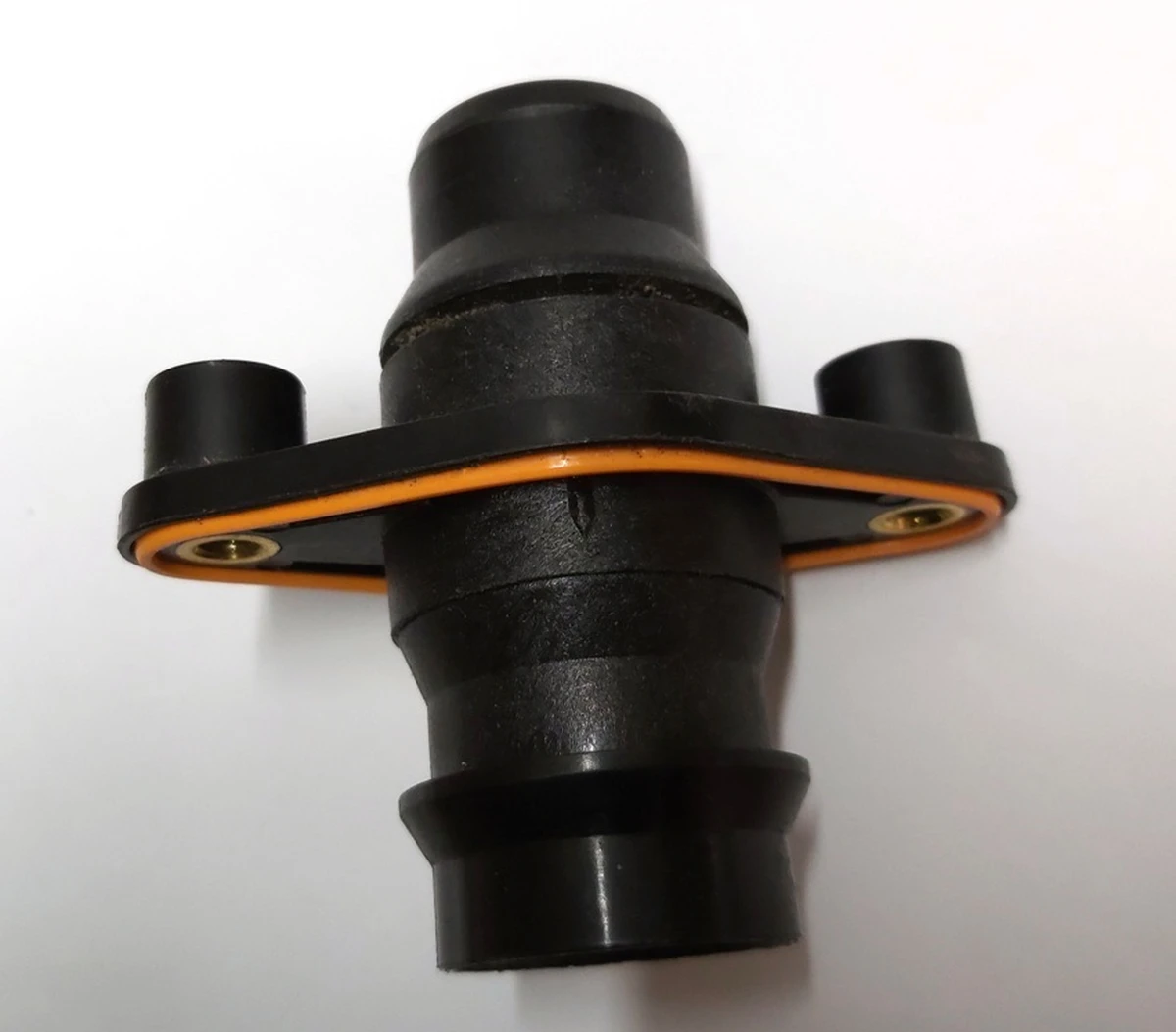 Переходник патрубка системы охлаждения основной батареи оранжевый уплотнительTesla model 3, model Y 1505074-00-A