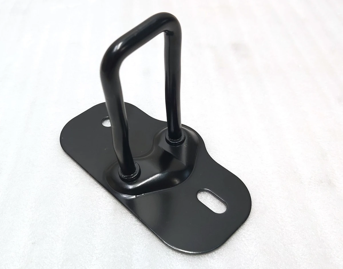 Петля замка капота одинарна низька (нового зразка) Tesla model 3, model Y 1505712-00-B