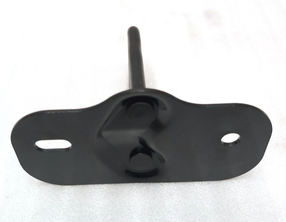 Петля замка капота одинарна низька (нового зразка) Tesla model 3, model Y 1505712-00-B