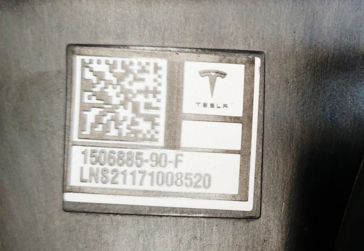 6 ASY - B-PILLAR APPLIQUE - LH Tesla model Y 1506885-00-D