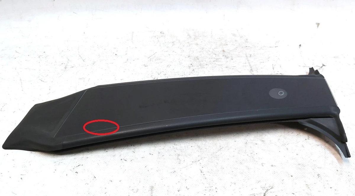 7 Накладка стійки B зовнішня права (скло) з камерою з пошкодженням Tesla model Y 1506886-00-D