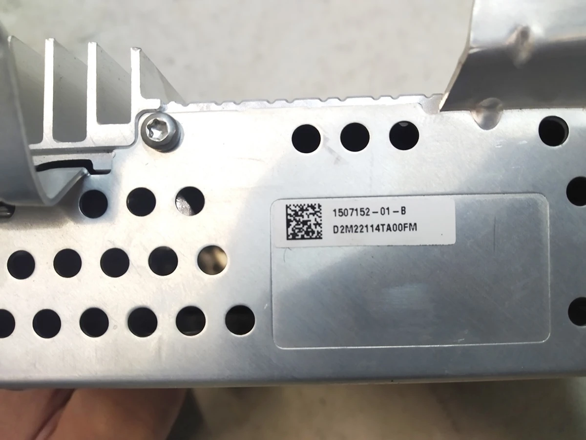 4 Усилитель аудио системы Tesla Model Y 1507152-01-B