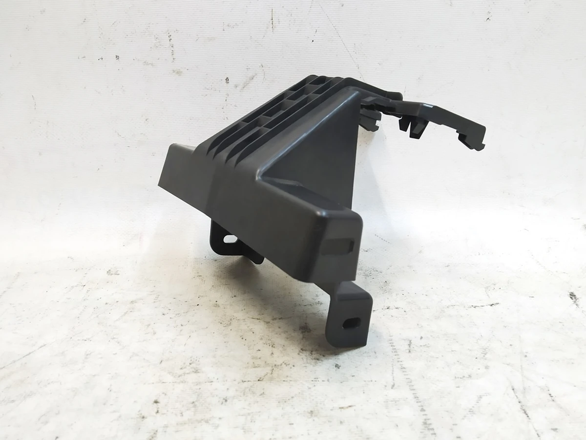 16 Кронштейн пластмасовий основа (подіум) сидіння 1-го ряду центральний Tesla Model Y 1490674-98-D