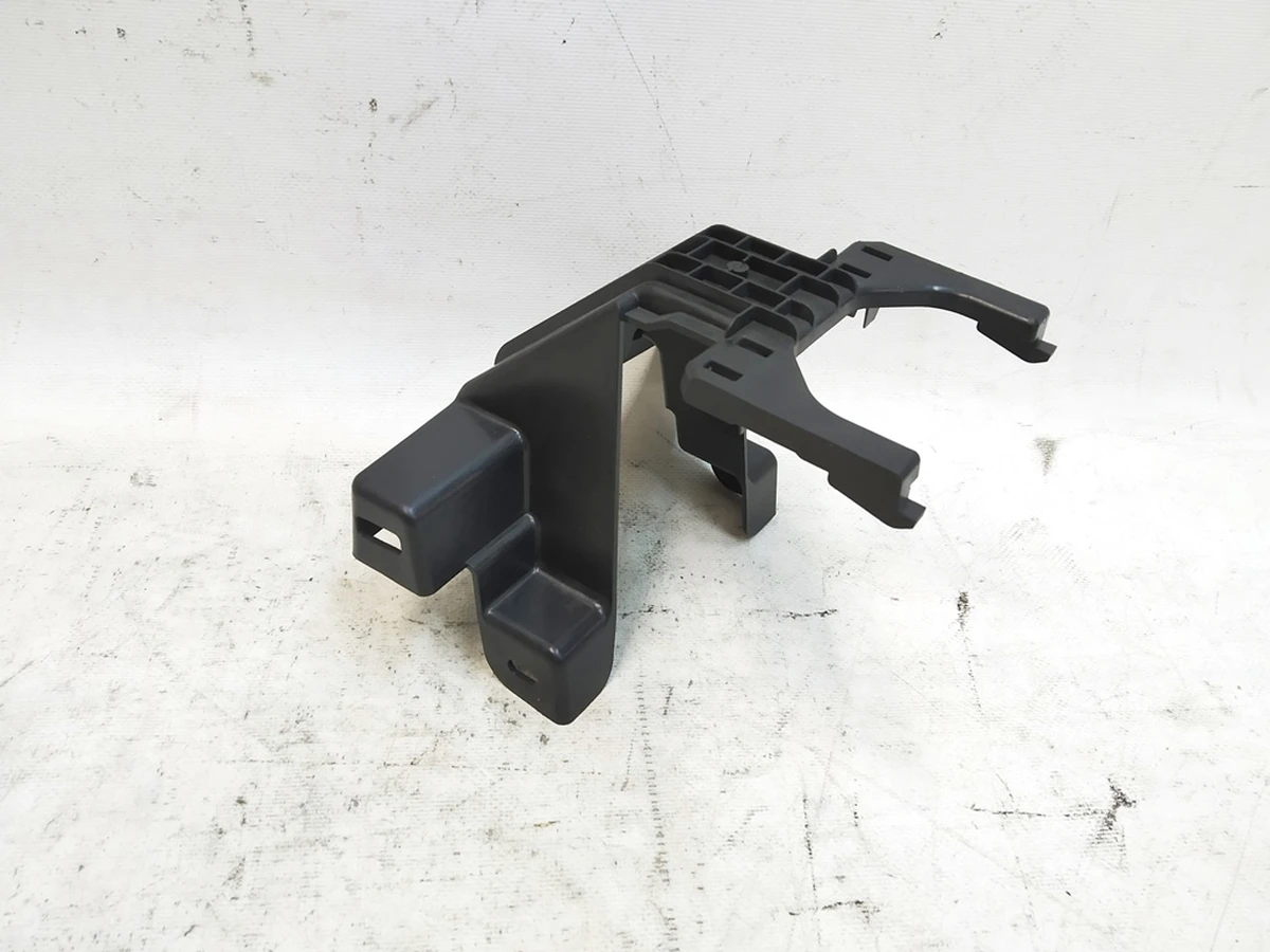 16 Кронштейн пластмасовий основа (подіум) сидіння 1-го ряду центральний Tesla Model Y 1490674-98-D