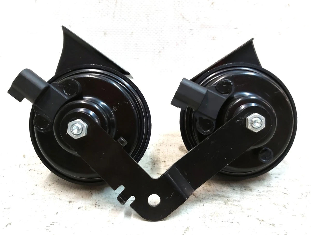 7 Клаксон (сигнал) високий тон та клаксон (сигнал) низький тон у комплекті з кріпленням Tesla model 3, model Y (1486943-00-A) 1507242-00-B