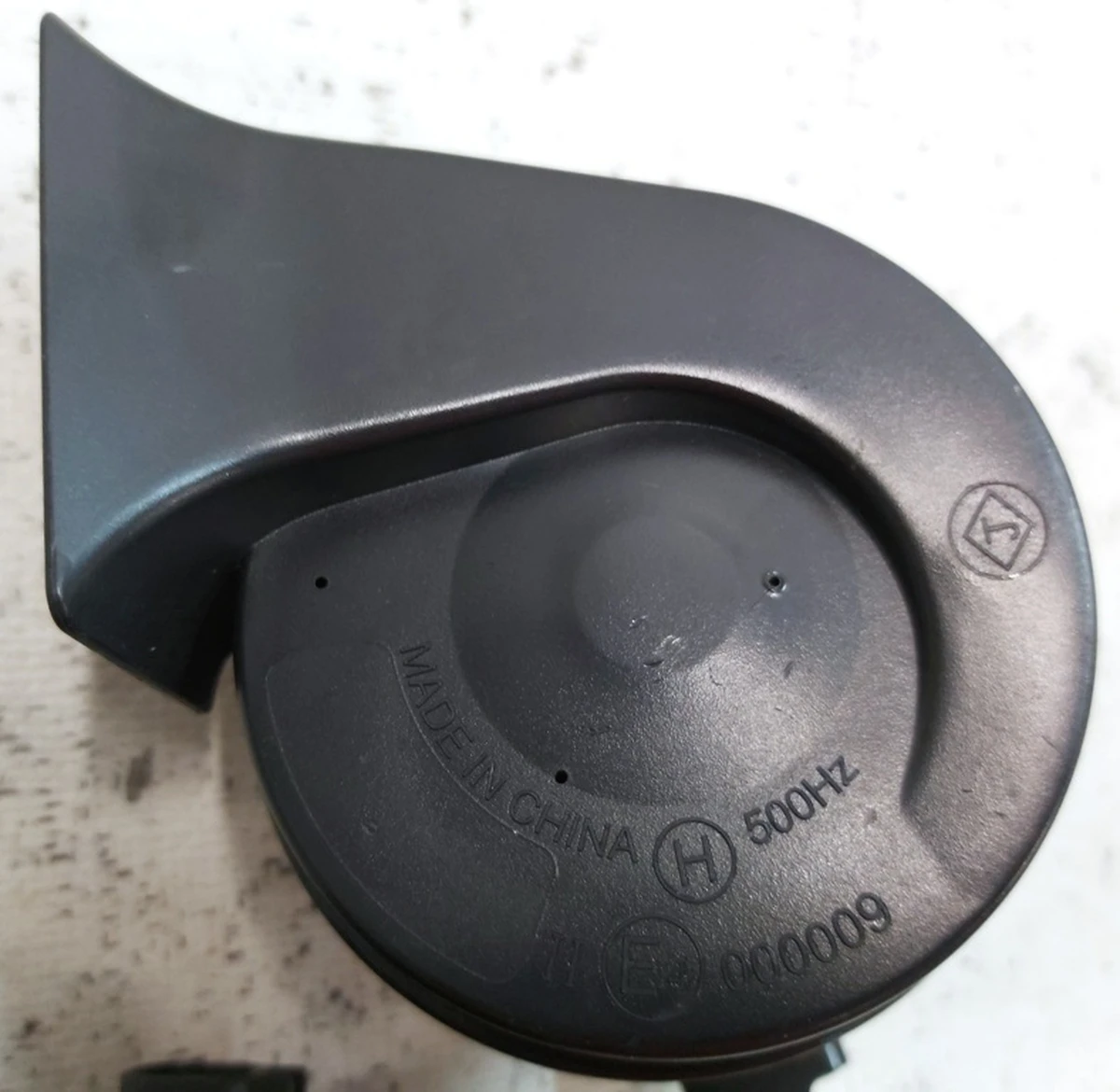 7 Клаксон (сигнал) високий тон та клаксон (сигнал) низький тон у комплекті з кріпленням Tesla model 3, model Y (1486943-00-A) 1507242-00-B