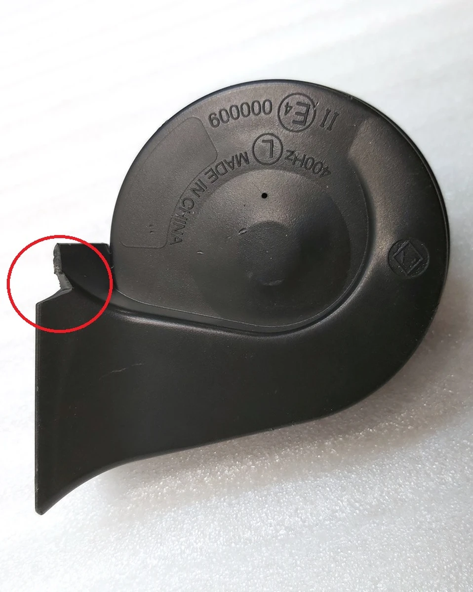 1 Клаксон (сигнал) низький тон із пошкодженням корпусу Tesla model 3, model Y 1507242-00-B