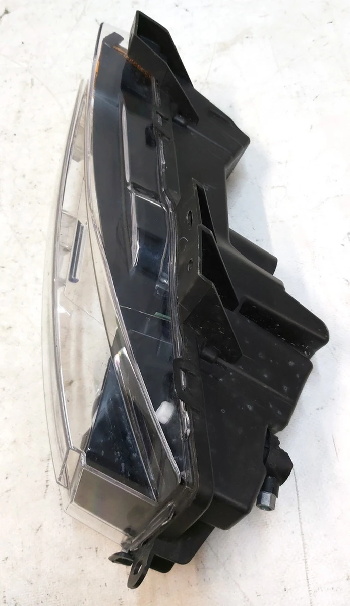 2 LAMP ASY, FASCIA LAMP, SAE UP-LEVEL, RH Tesla model Y 1077392-00-F