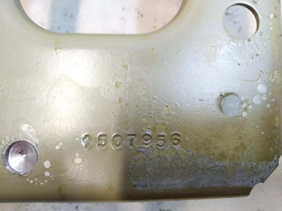 2 Кронштейн крепления усилителя заднего бампера правый в сборе Tesla model Y 1507956-S0-A