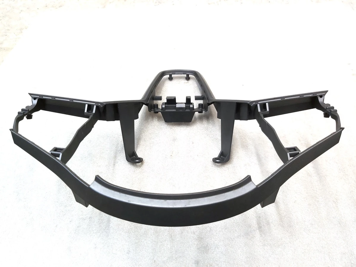 10 Корпус декоративний подушки безпеки водія на кермі Tesla model Y 1508162-00-B