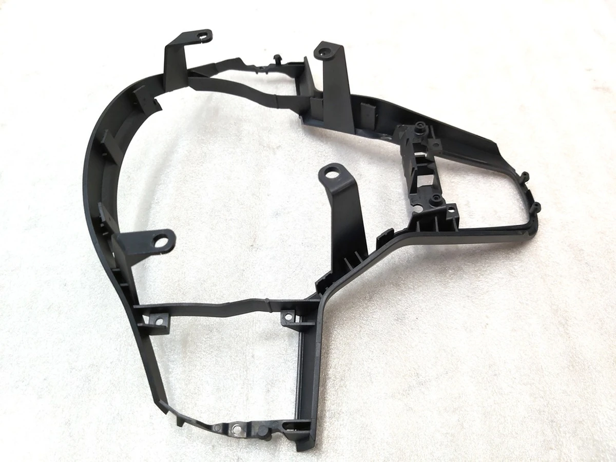 10 Корпус декоративний подушки безпеки водія на кермі Tesla model Y 1508162-00-B