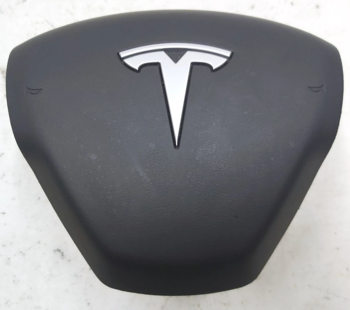 1 Подушка безпеки водія у зборі Tesla model 3 1508347-00-C