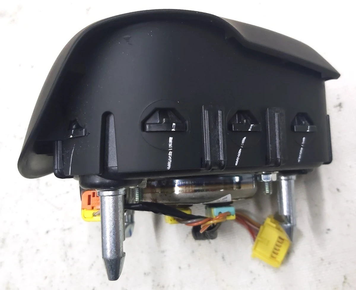 1 Подушка безпеки водія у зборі Tesla model 3 1508347-00-C