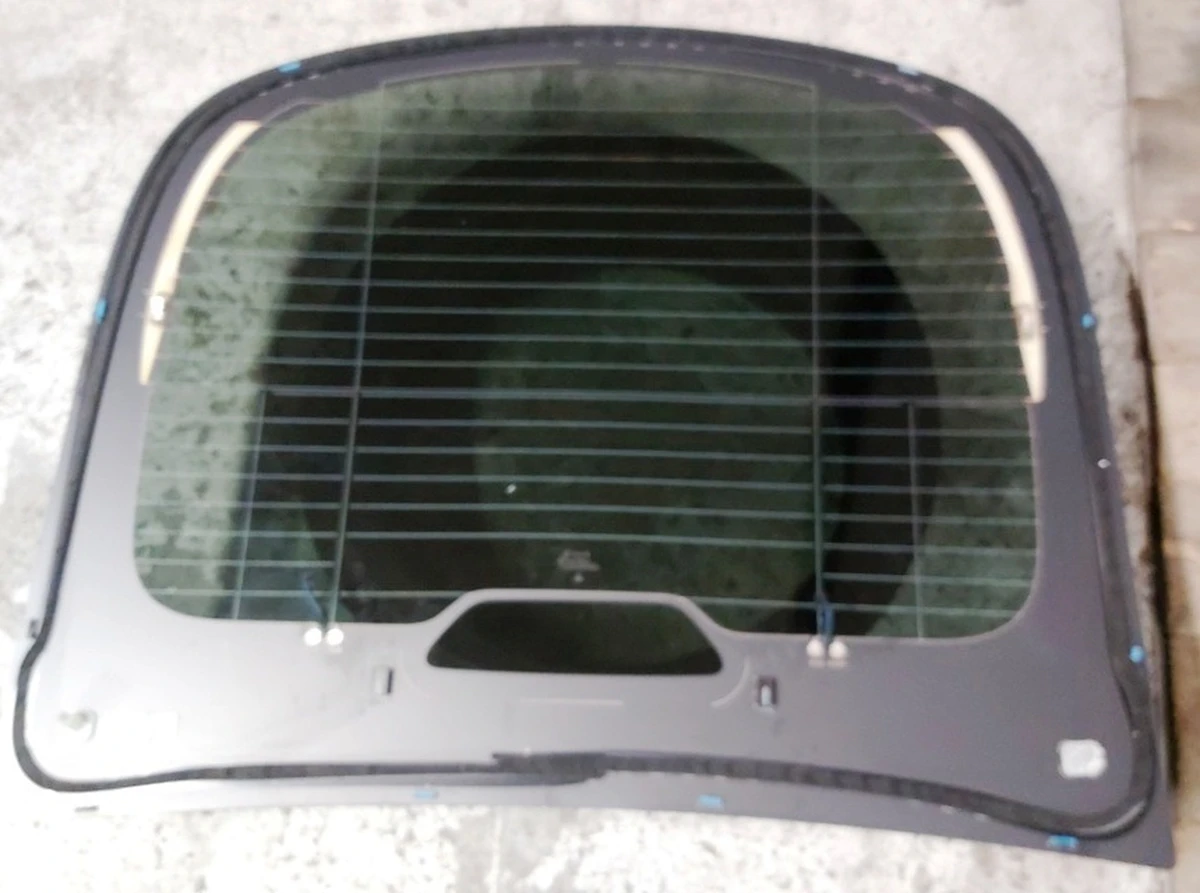 7 Стекло панорамы заднее с подогревом Tesla model Y 1509126-00-F