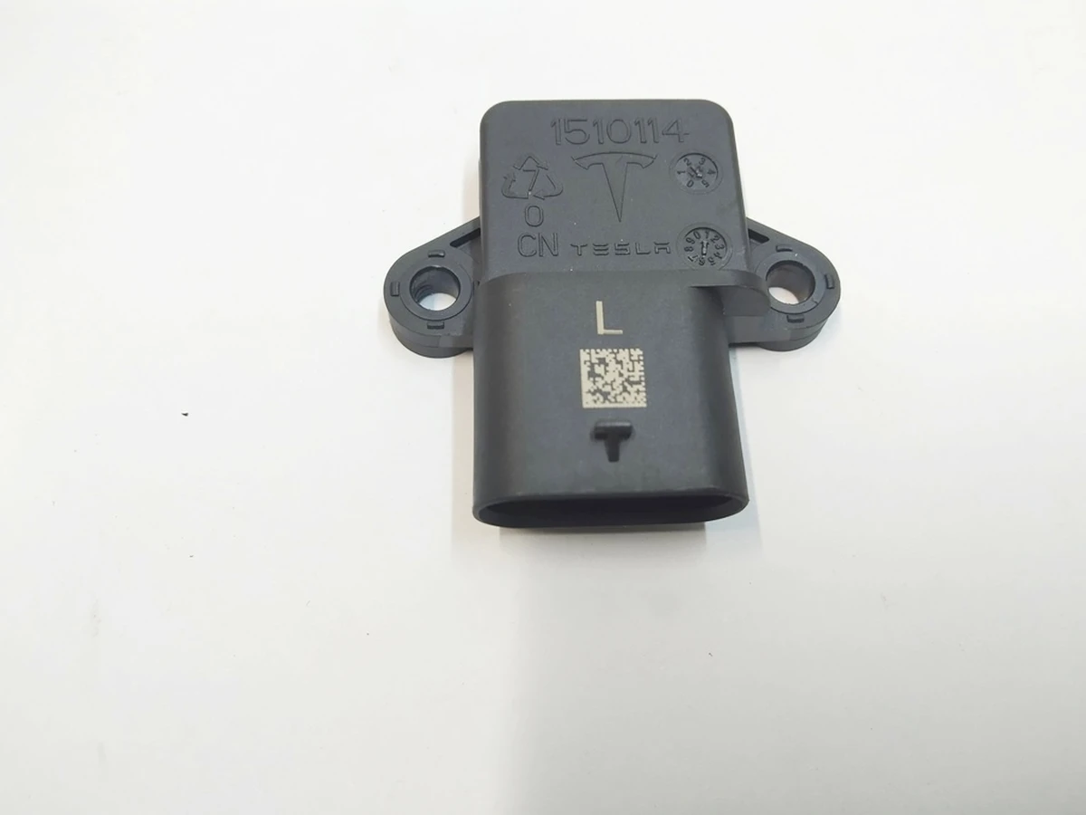 3 Датчик Холла двері передньої, задньої лівої Tesla Model 3, Model Y 1510113-00-A