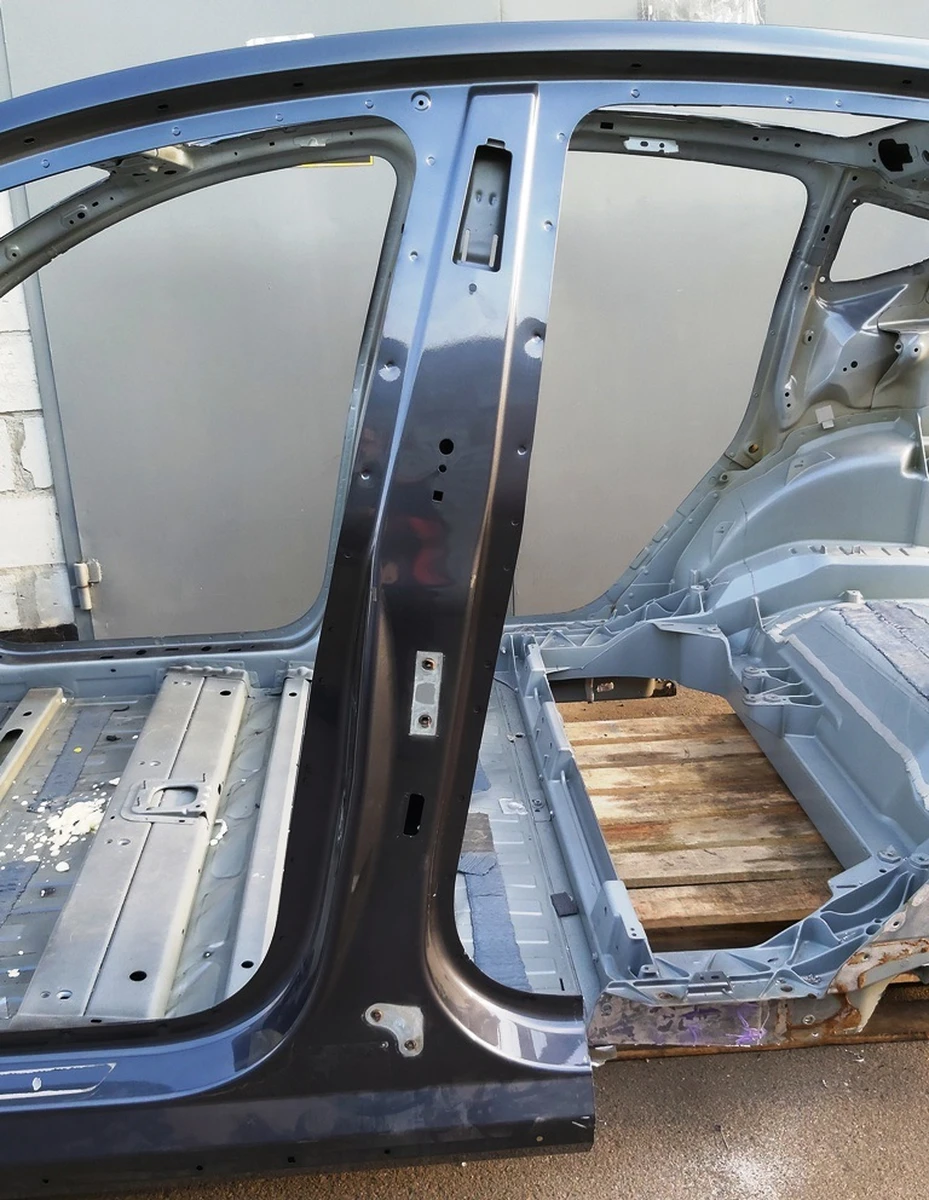 Стойка "B" левая PMNG Tesla model Y 1487697-S0-A