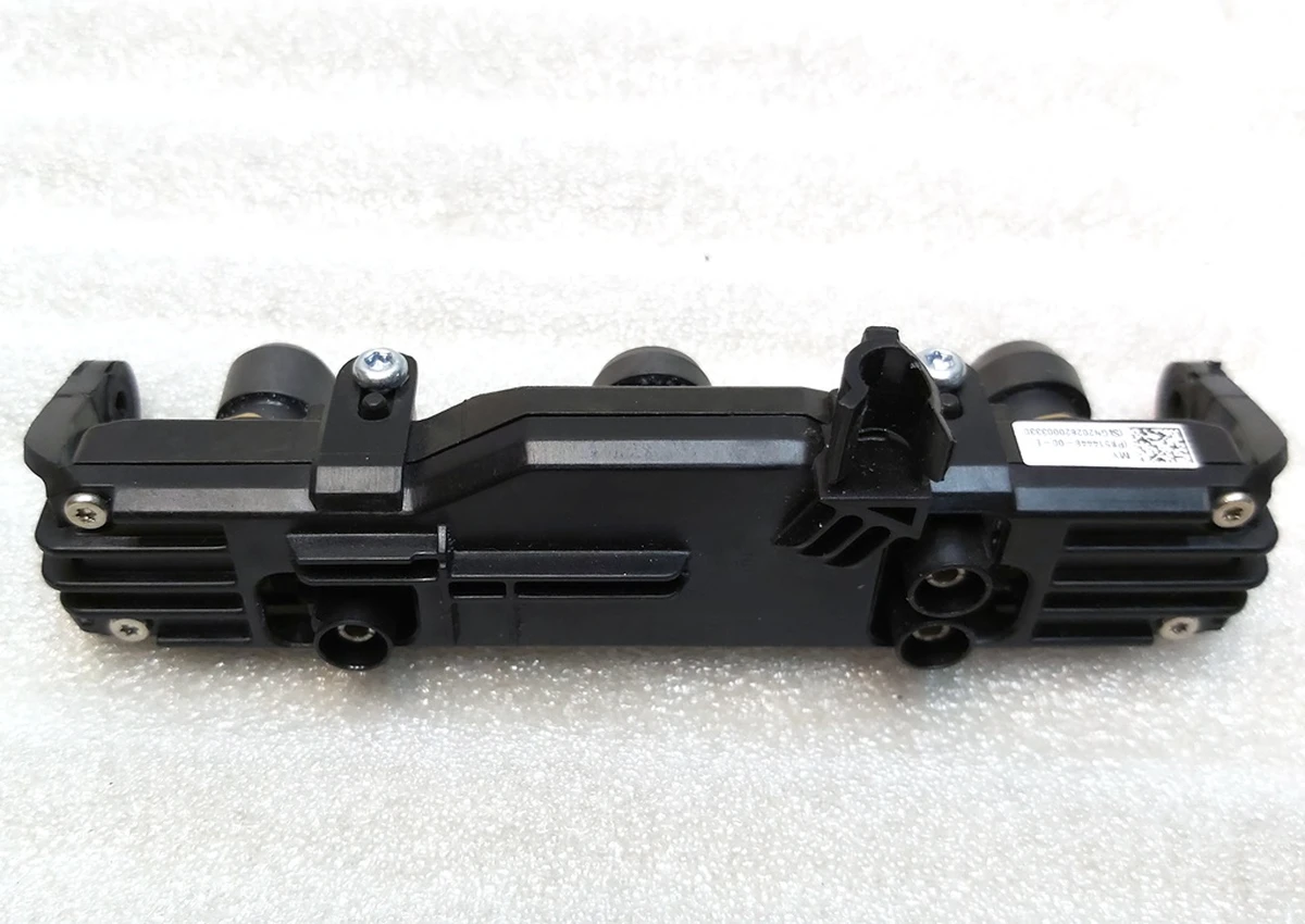 Камера TRIPLE лобового скла з подряпиною об'єктиву Tesla model Y 1514448-00-F