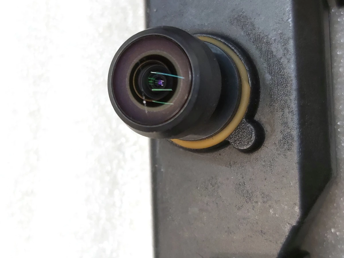 Камера TRIPLE лобового скла з подряпиною об'єктиву Tesla model Y 1514448-00-F