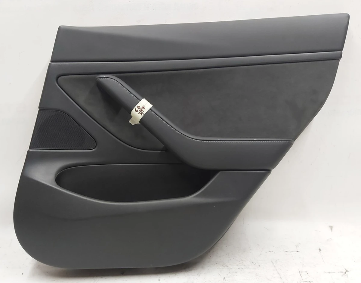 1 Карта дверей задньої правої в зборі PREM BLACK Tesla model 3 1514771-21-A