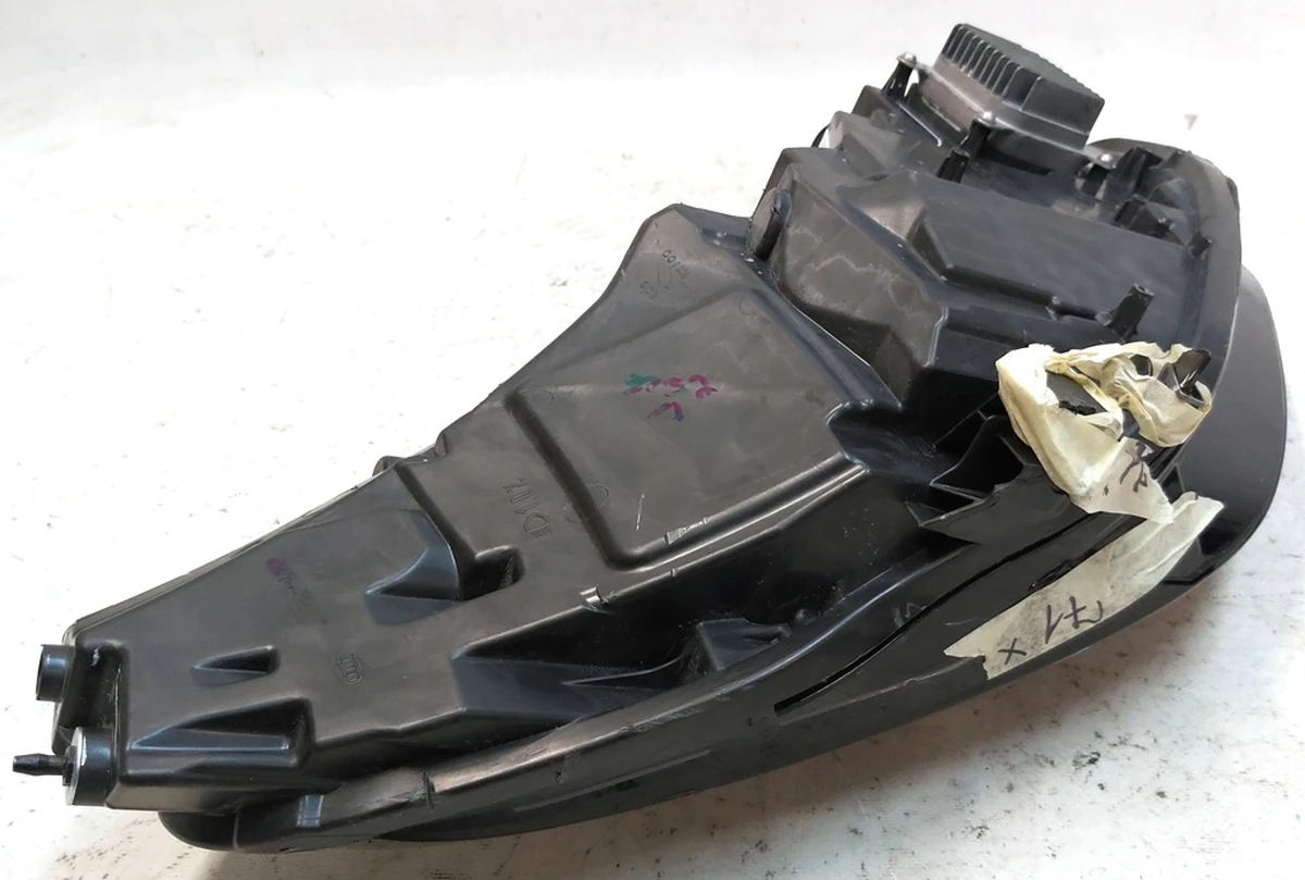 1 Фара головна ліва UP LEVEL GLOBAL (лінза) із пошкодженням Tesla model 3, model Y 1514952-00-E