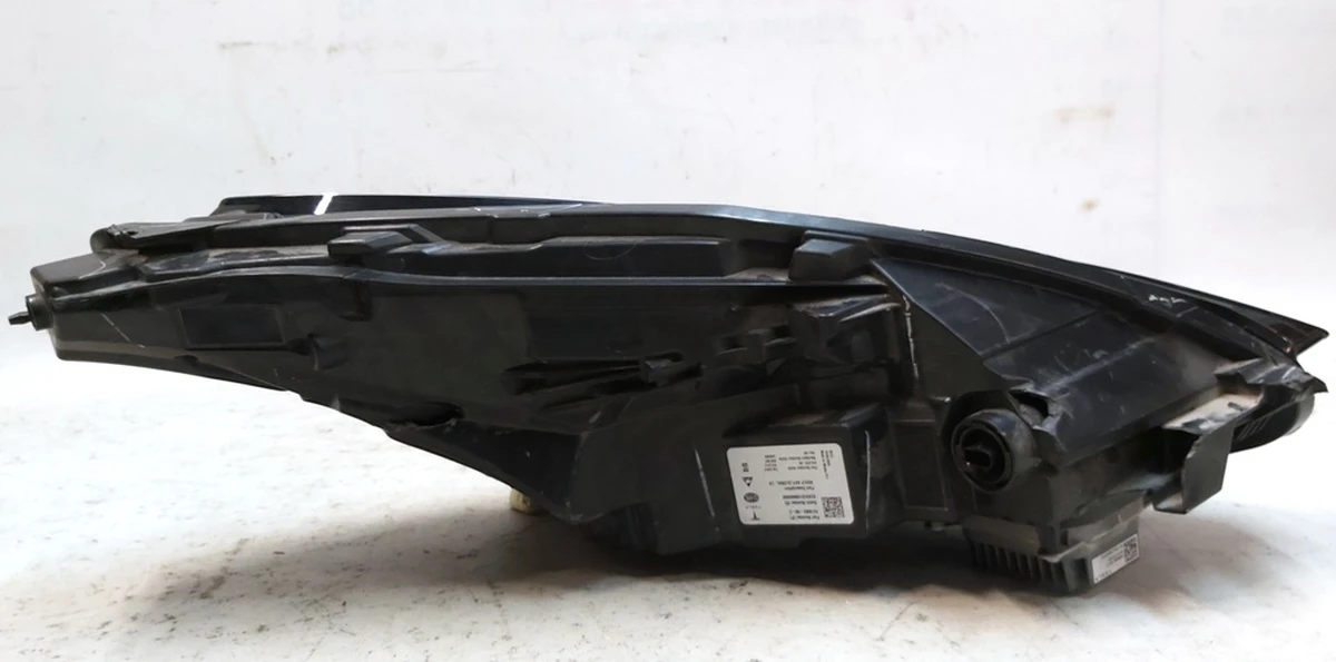 1 Фара головна ліва UP LEVEL GLOBAL (лінза) із пошкодженням Tesla model 3, model Y 1514952-00-E