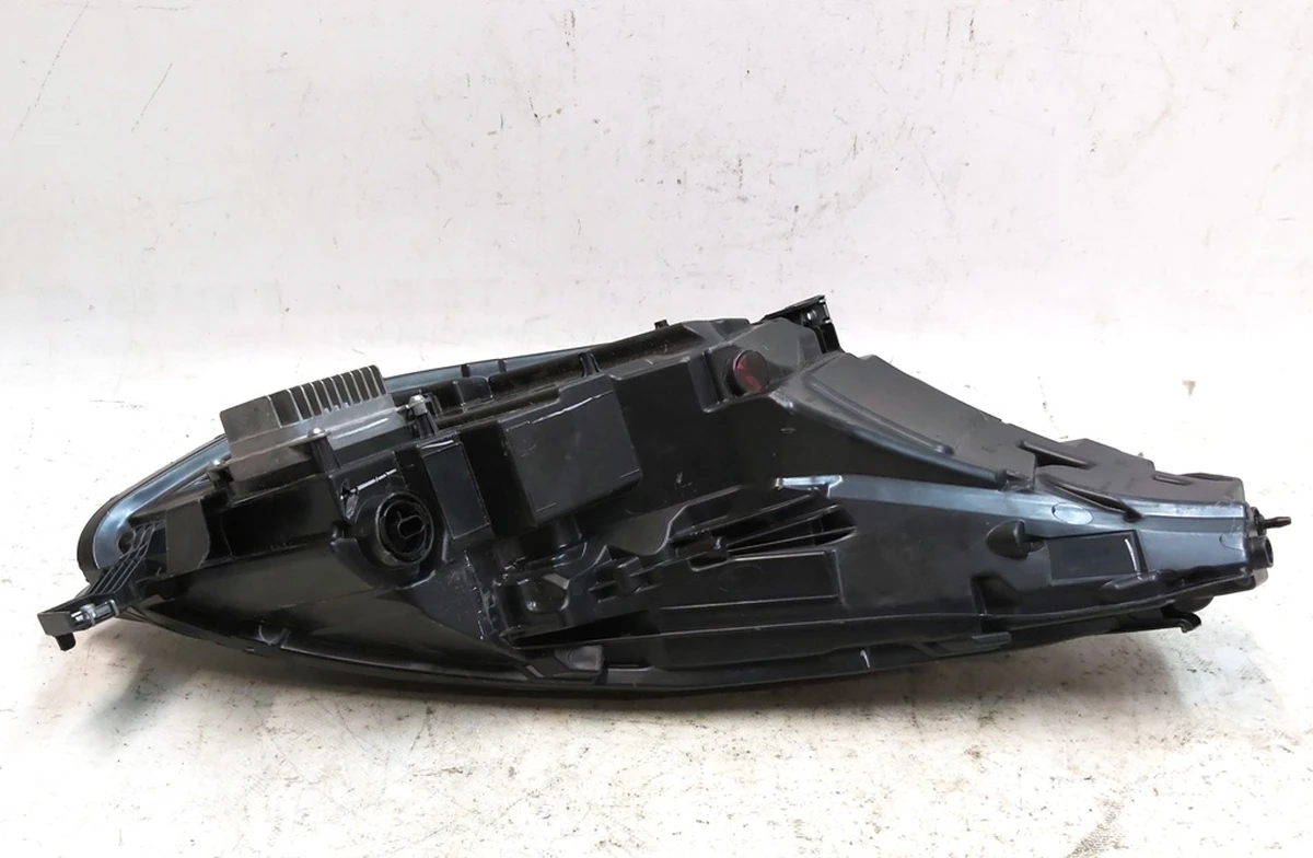 1 Фара головна ліва UP LEVEL (USA) з пошкодженням, не працює Tesla model 3, model Y 1514952-00-E