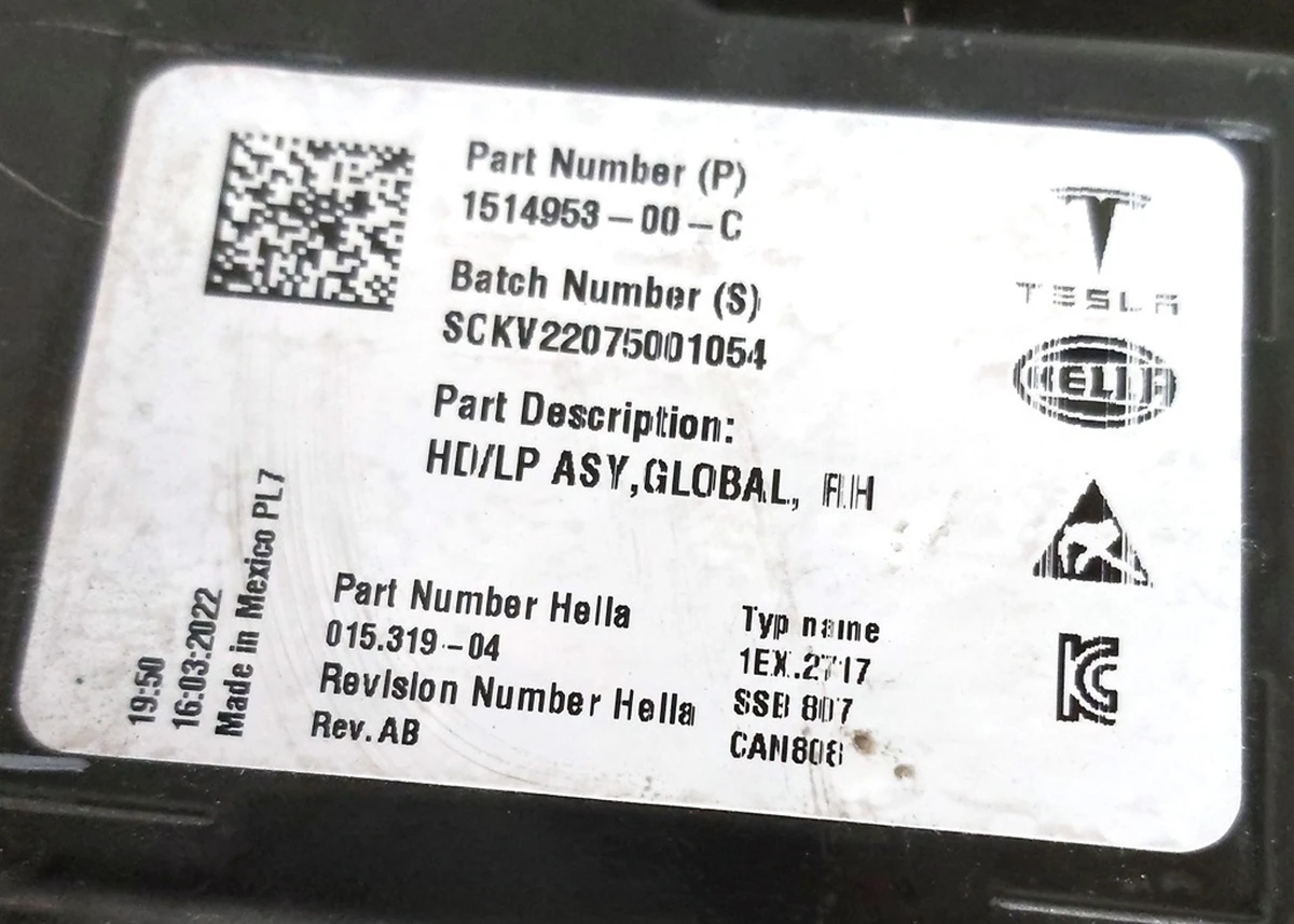 2 Фара главная правая UP LEVEL GLOBAL с повреждением Tesla model 3, model Y 1077372-00-K