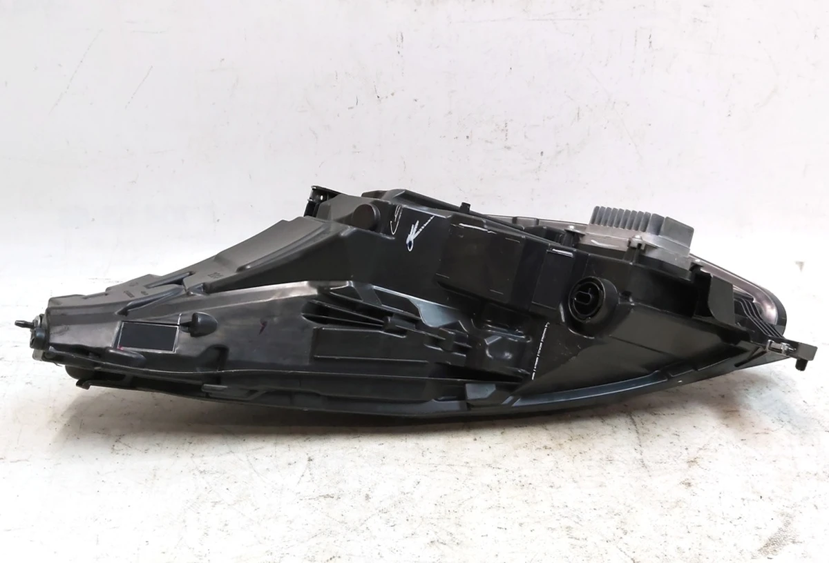 2 HD/LP ASY, SAE UP-LEVEL, RH scratches on the glass, works only turning Tesla Model 3, Model Y 1514953-00-C