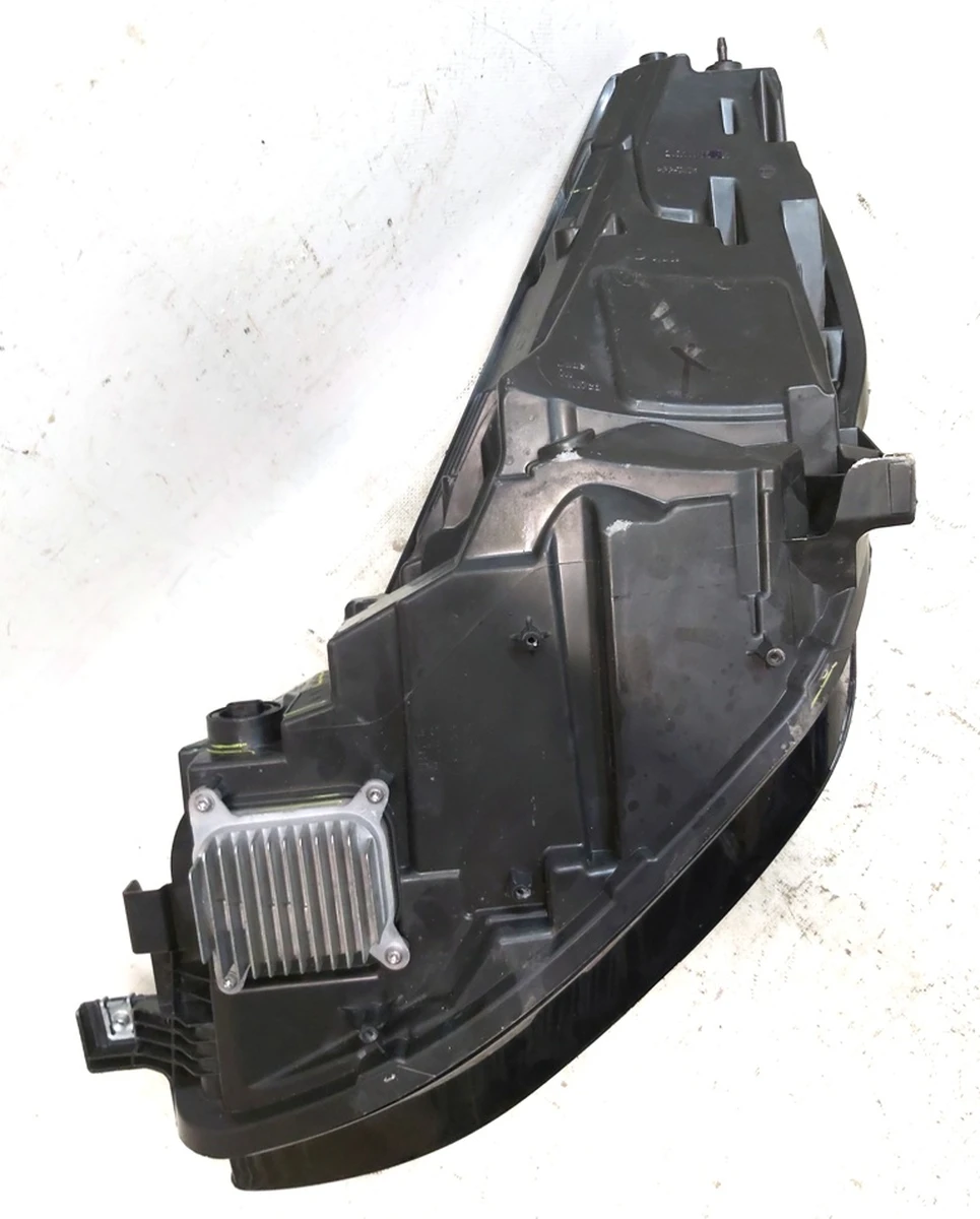 2 Фара главная правая UP LEVEL (USA) мелкие царапины Tesla Model 3, Model Y 1514953-00-C