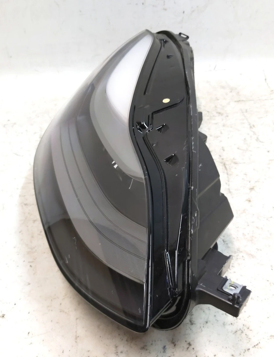 2 Фара головна права UP LEVEL (USA) з пошкодженням, не працює Tesla Model 3, Model Y 1514953-00-C