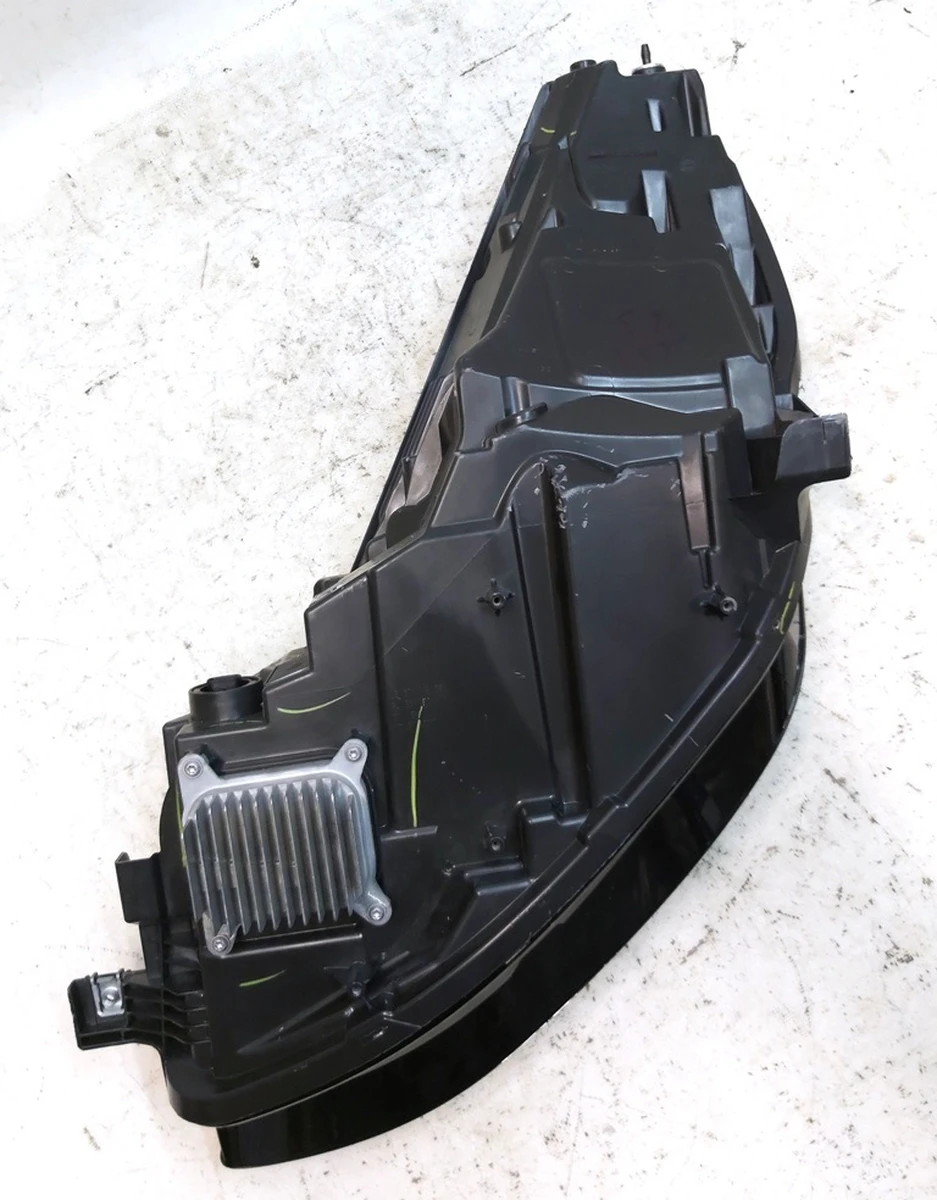 2 Фара главная правая UP LEVEL (USA) не работает, мелкие царапины Tesla Model 3, Model Y 1514953-00-C