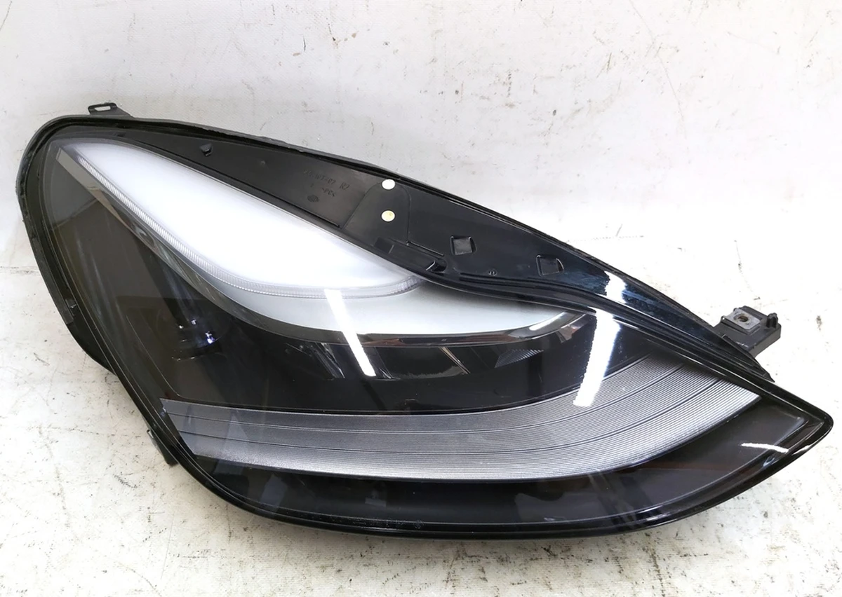 HD/LP ASY, SAE UP-LEVEL, RH with damage Tesla Model 3, Model Y 1514953-00-C