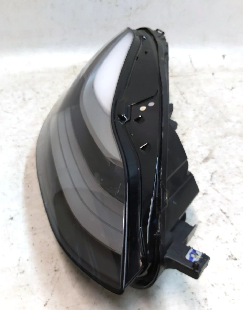 2 Фара головна права UP LEVEL (USA) з пошкодженням, не працює, дрібні подряпини Tesla Model 3, Model Y 1514953-00-C